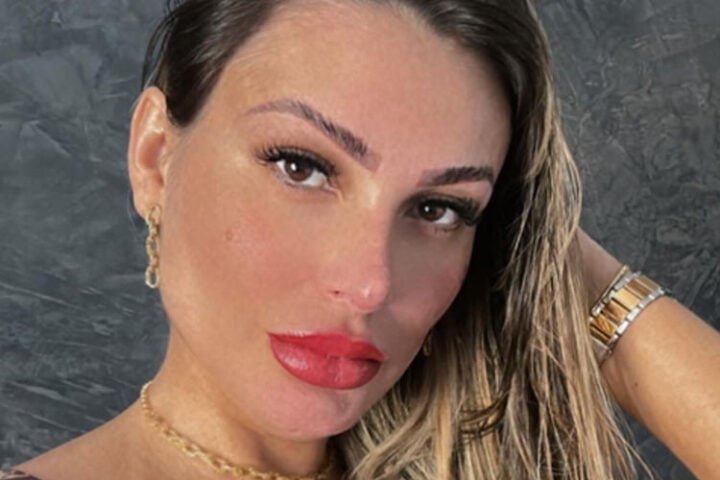 Andressa Urach irá retirar costelas e diz que quer colocar mais silicone