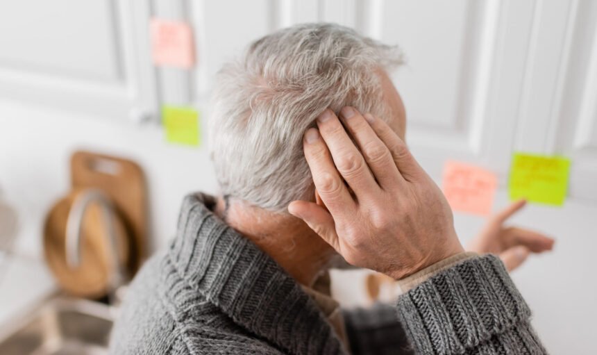 Ao menos 1,76 milhão de pessoas com mais de 60 anos têm alguma forma de demência no Brasil. Descubra alguns sinais incomuns – iStock/Getty Images