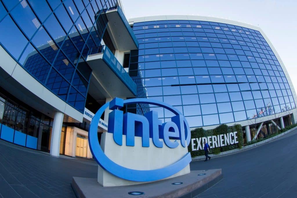 Fachada da Intel em Santa Clara, Califórnia