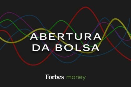 Ibovespa abre em queda com inflação no centro das atenções