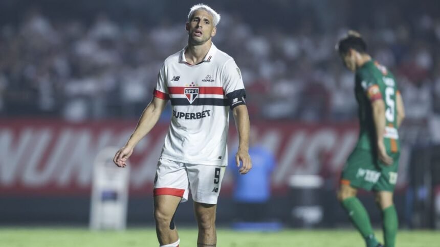 Calleri marcou o segundo gol do São Paulo sobre o Cobresal