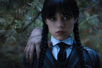 Série “Wandinha” é protagonizada por Jenna Ortega e original da Netflix