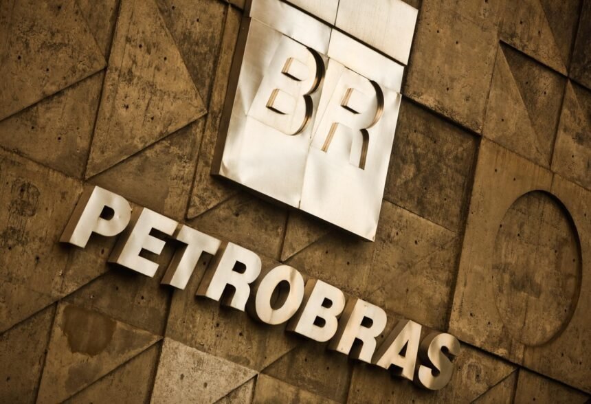 Ações da Petrobras (PETR4, PETR3) têm alta expressiva com possível distribuição de dividendos extraordinários | Finanças