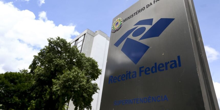 Autuações da Receita Federal sobem 65% em 2023 e somam R$ 225,5 bi