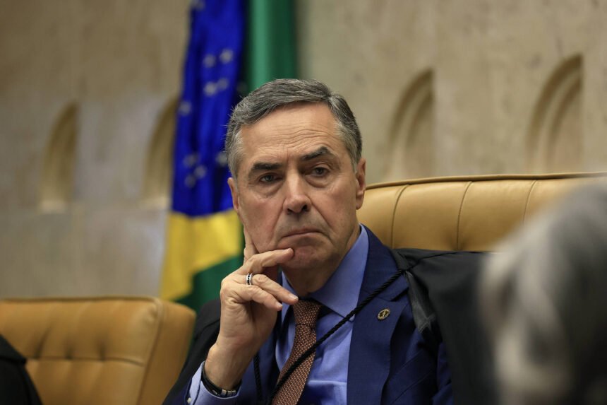 Barroso mostra insatisfação com revanche a Lava Jato - 18/04/2024 - Poder