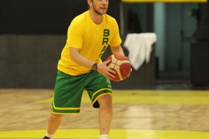 Gustavo De Conti deixa o comando da seleção masculina de basquete